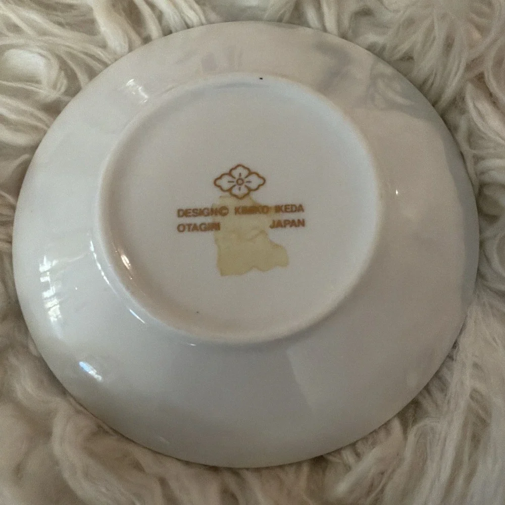 Vtg Otagiri Kimiko Ikeda Espresso Teacup And Saucer Gold‎ Trim Shell And Scroll